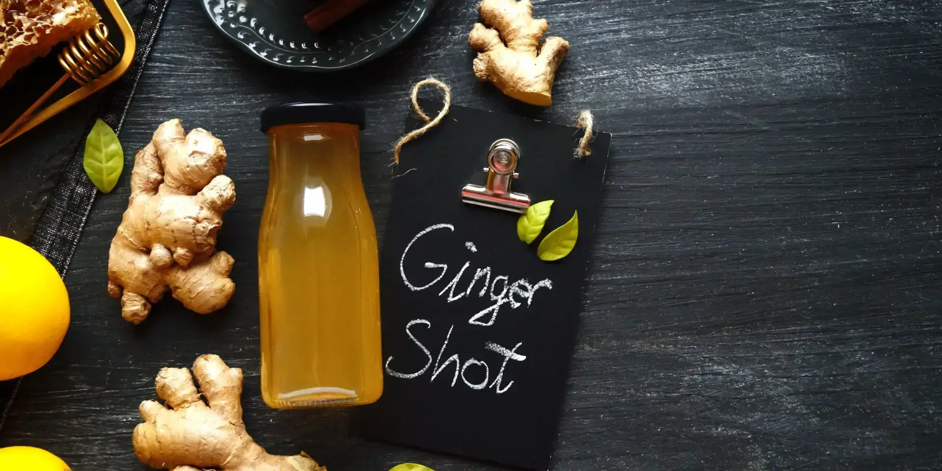 ginger-shot-zázvorový-nápoj-recept-rostlinkovo